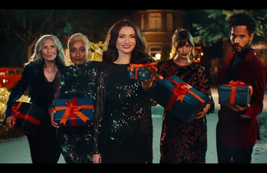 Freemans Christmas Advert with Singer Sophie Ellis-Bextor